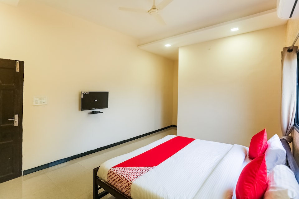 OYO 63296 Amar Palace , Airport Road - Raipur, Raipur