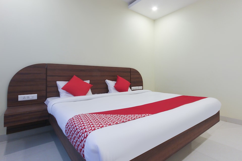 OYO 63300 Hotel Rasi Residency, Reddipatti Salem, Salem
