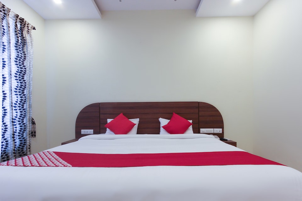 OYO 63300 Hotel Rasi Residency, Reddipatti Salem, Salem