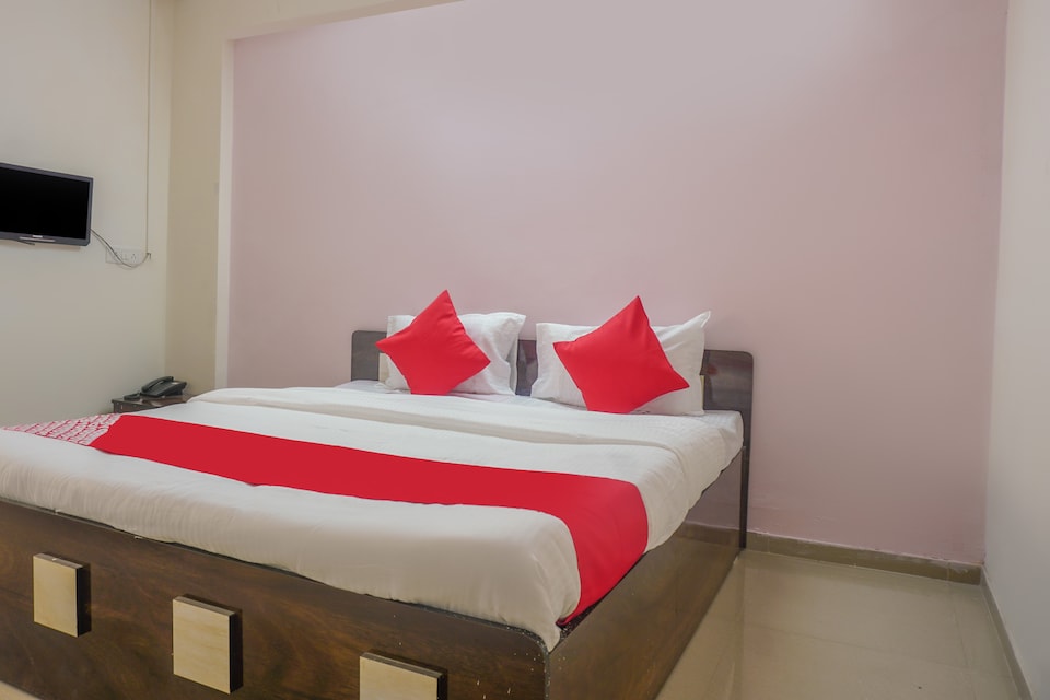 Hotel O Narayangaon Pune Formerly Galaxy Inn, Junnar, Pune