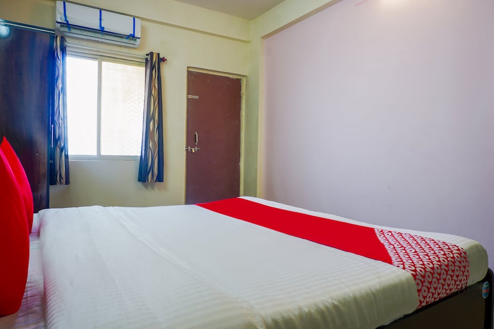 OYO 63323 Hotel Galaxy Inn , Junnar, Pune