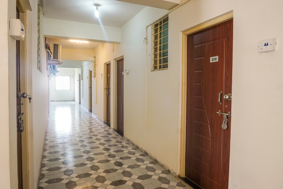 Hotel O Narayangaon Pune Formerly Galaxy Inn, Junnar, Pune