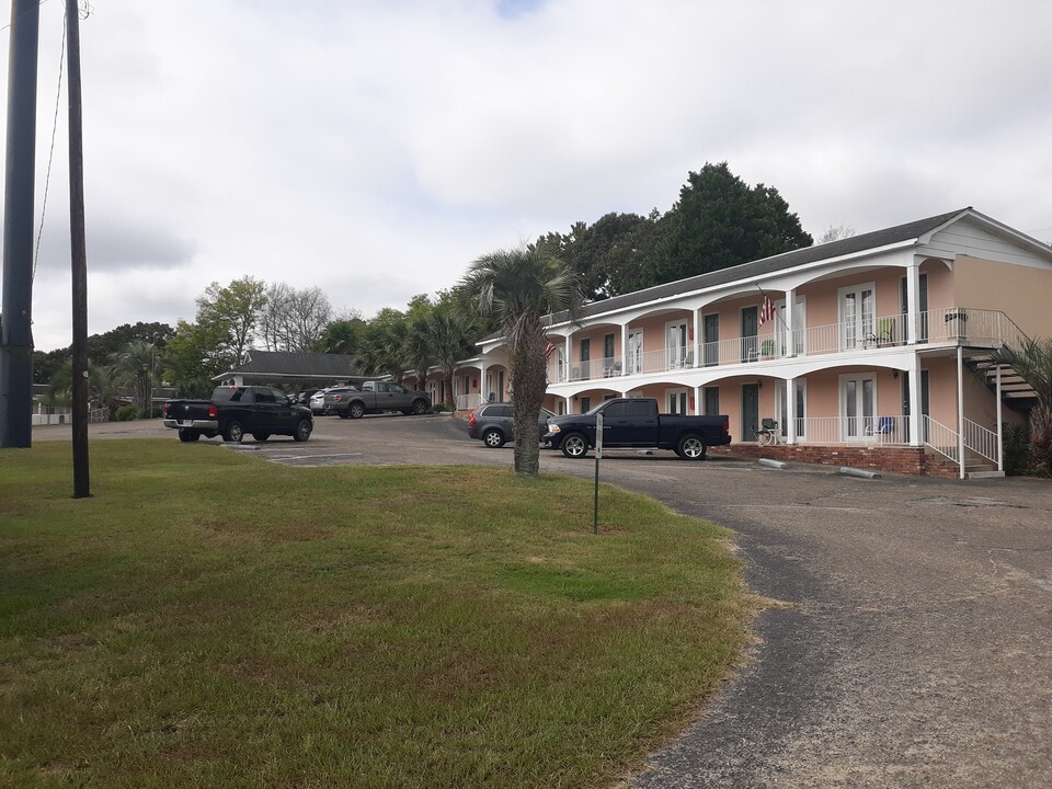 OYO Hotel Santee SC Lake Marion, C29142, Santee SC