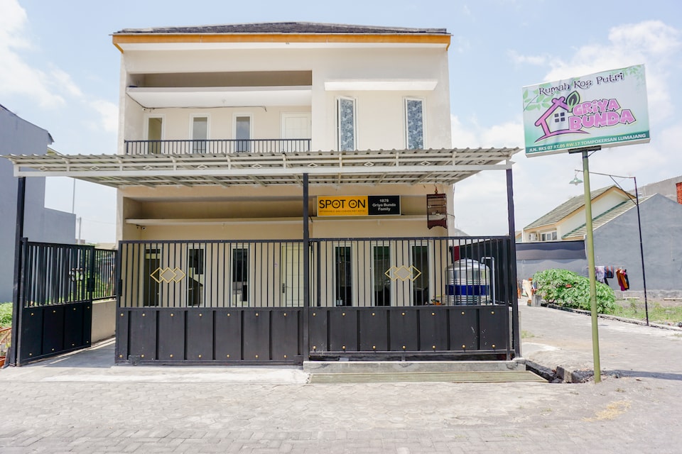 SPOT ON 1878 Griya Bunda Family, Lumajang, Lumajang