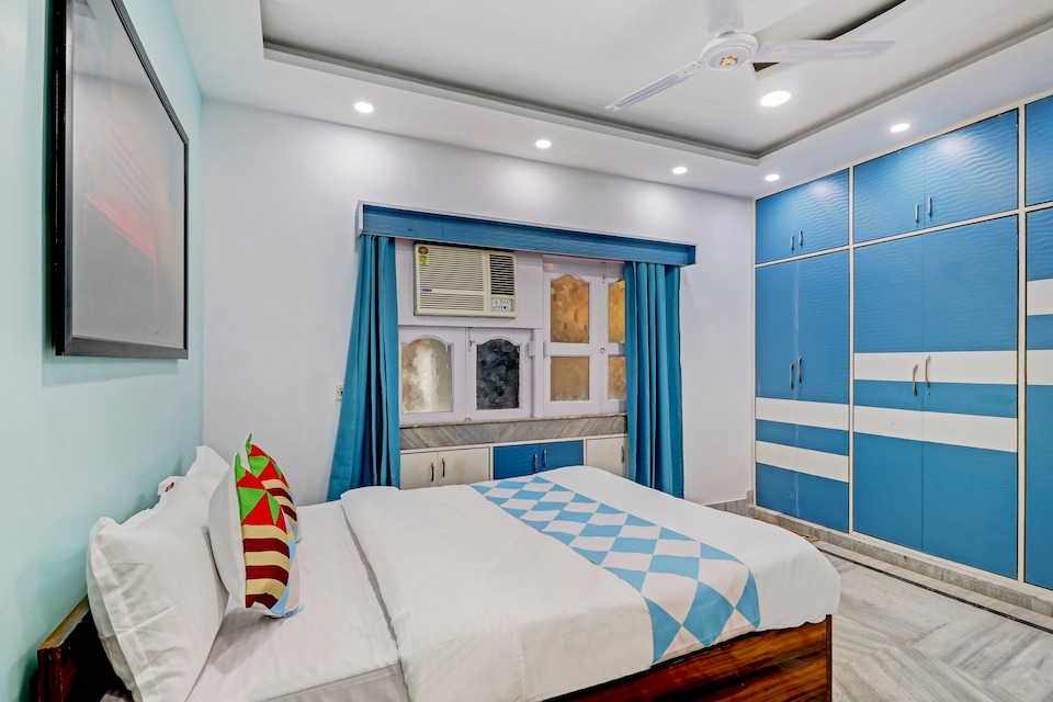 OYO Home 63374 Delightful Stay Amherst Street, Sealdah Kolkata, Kolkata