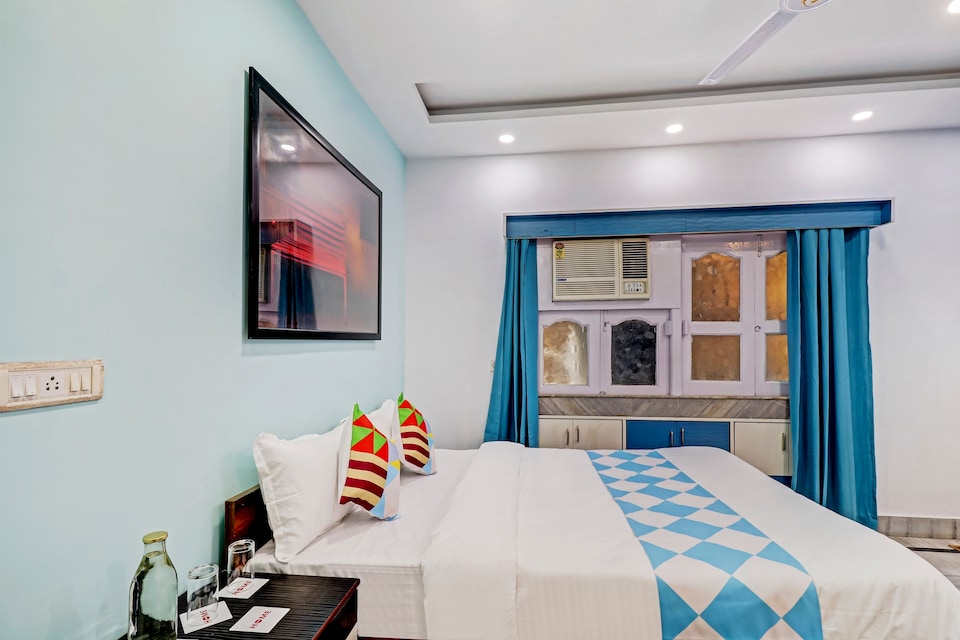 OYO Home 63374 Delightful Stay Amherst Street, Sealdah Kolkata, Kolkata
