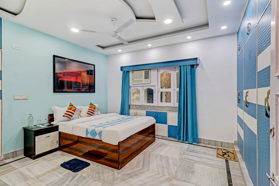 OYO Home 63374 Delightful Stay Amherst Street, Sealdah Kolkata, Kolkata