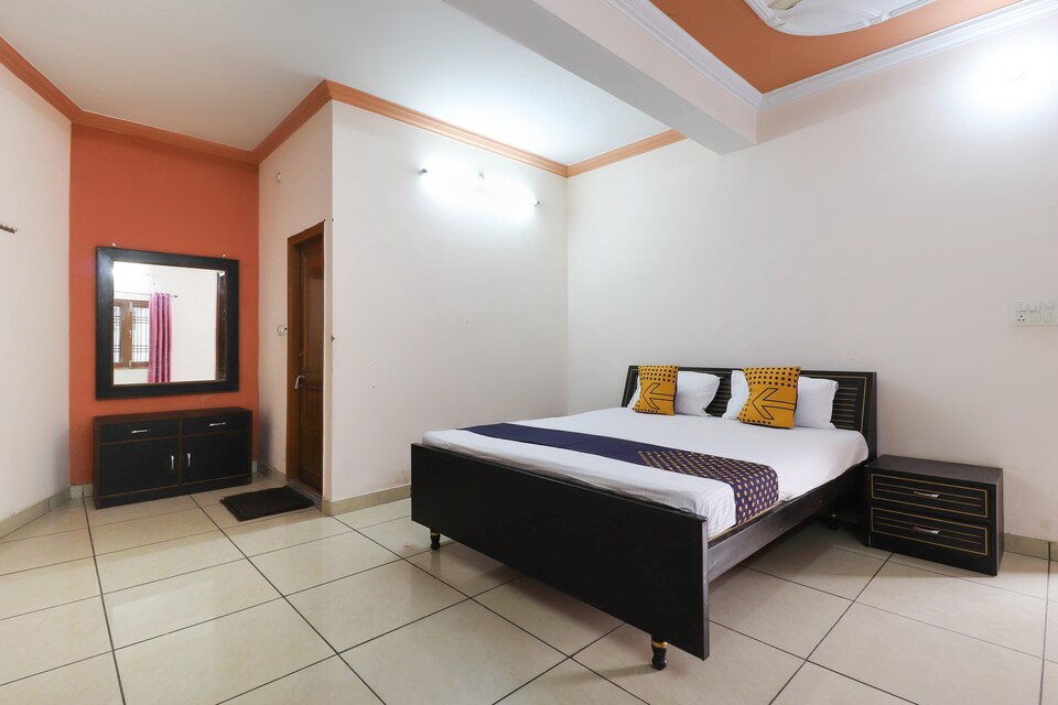 SPOT ON 63390 Vaidik Garden , Aliganj Lucknow, Lucknow