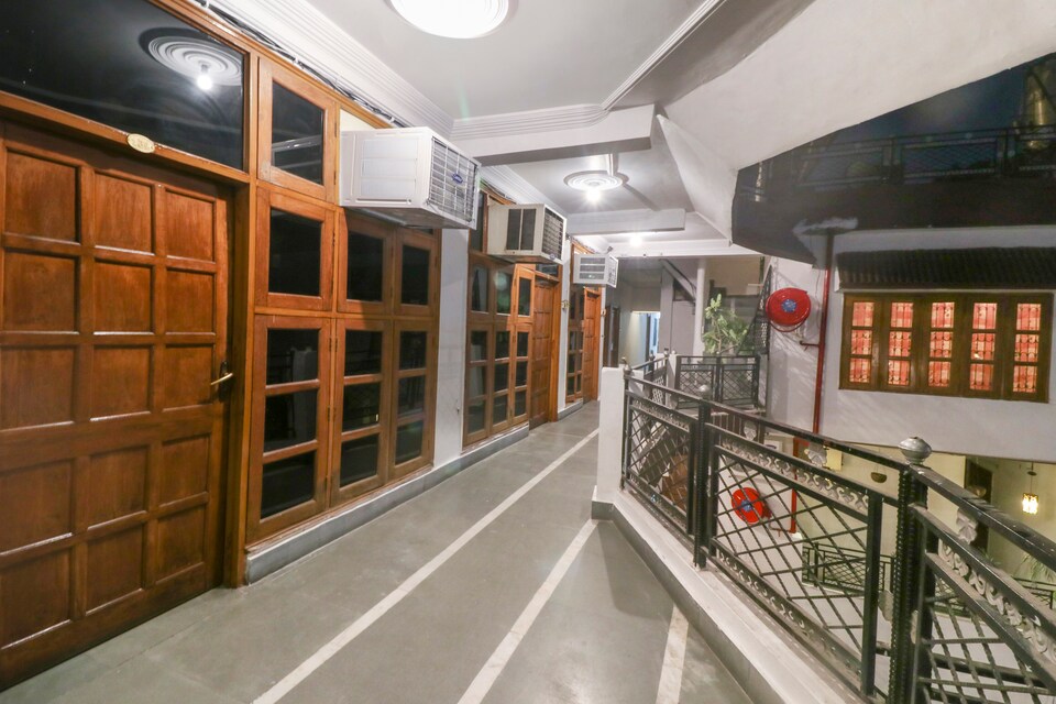 OYO Flagship 63412 Hotel Mayank Prince Chowk, Dehradun Railway Station, Dehradun
