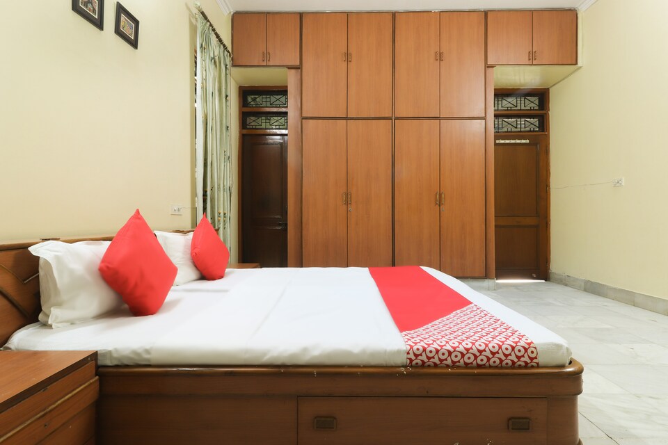 OYO 63432 Arora Mansion, Charbagh Lucknow, Lucknow