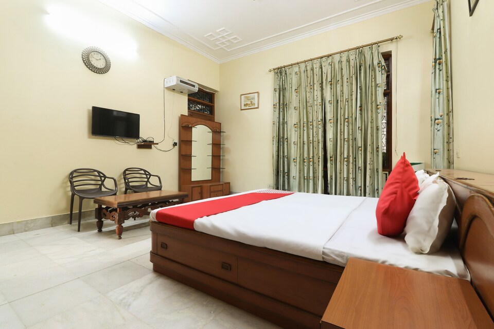 OYO 63432 Arora Mansion, Charbagh Lucknow, Lucknow