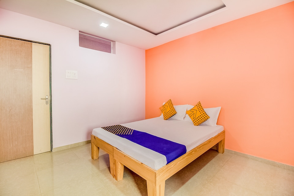 SPOT ON 63433 Damodhar Palace, Trimbakeshwar Road, Nashik