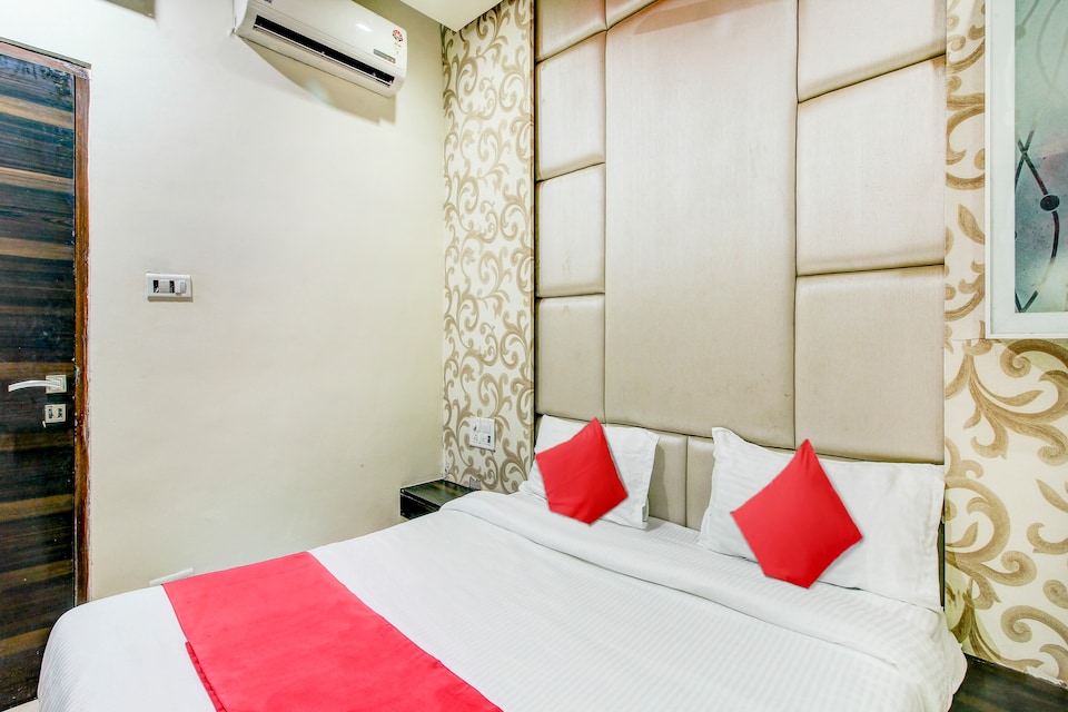 OYO 63434 Shital Residency And Restaurant, Karanja, Washim