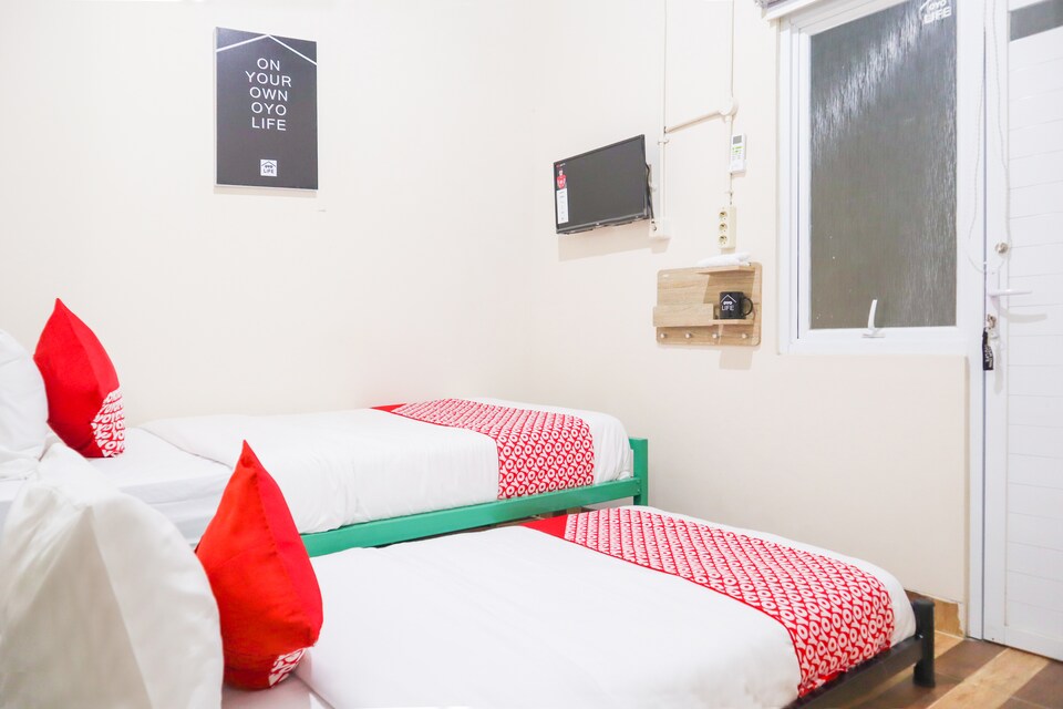 OYO Life 1881 Tekno Residence, BSD, Tangerang