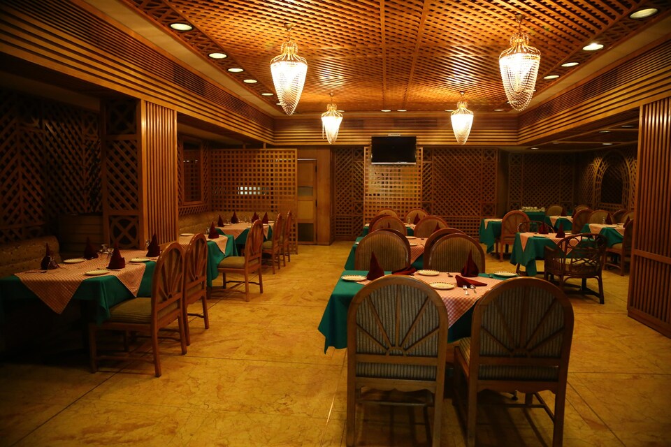 OYO Premium 010 Near Barbeque Nation Sector 26, Madhya Marg Chandigarh, Chandigarh