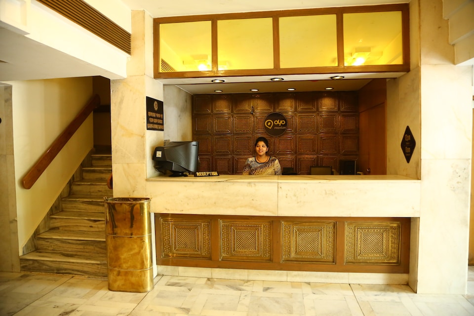 OYO Premium 010 Near Barbeque Nation Sector 26, Madhya Marg Chandigarh, Chandigarh