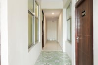 Hotel O The Grand Radiance