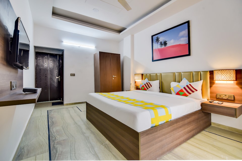 OYO Home 63471 Peaceful Stay, Rajouri Garden Delhi, Delhi