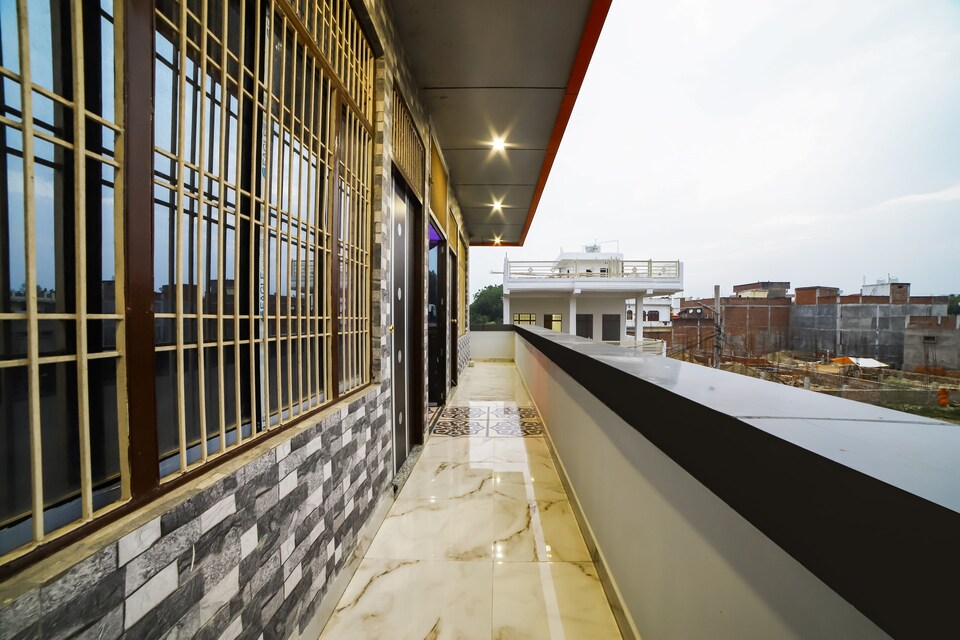 Capital O Hotel Vinayak, Mirzapur, Mirzapur
