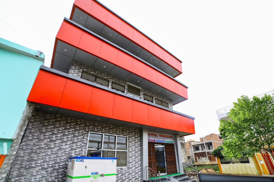 Capital O Hotel Vinayak, Mirzapur, Mirzapur