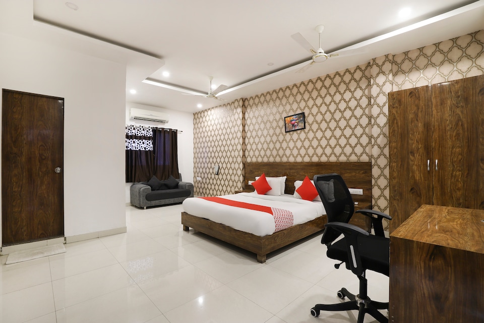 OYO 63476 Hotel Periwinkle, Dahej, Dahej