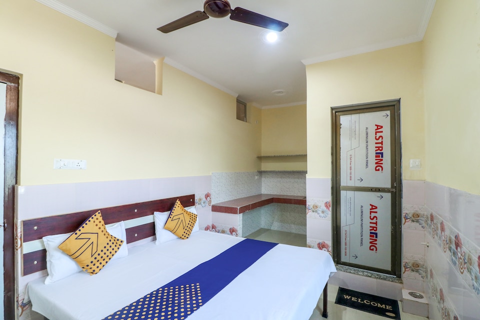 SPOT ON 63477 Aashirwad Guest House, Gorakhnath Gorakhpur, Gorakhpur