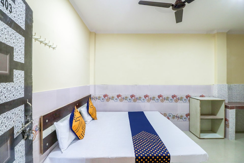 SPOT ON 63477 Aashirwad Guest House, Gorakhnath Gorakhpur, Gorakhpur