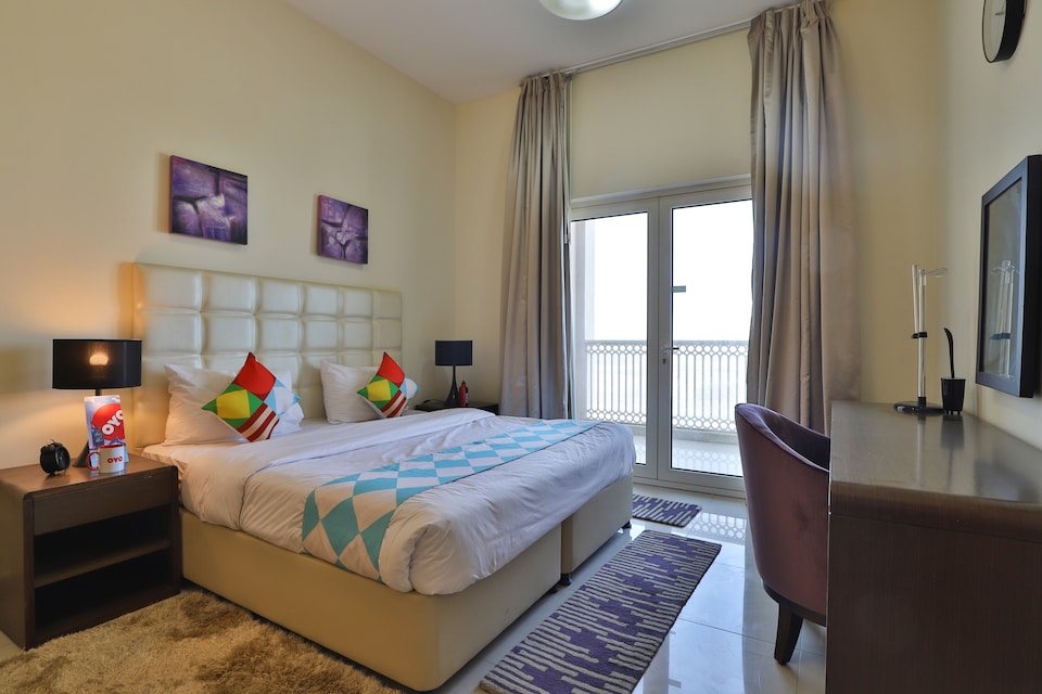 OYO 351 Home Damac Suburbia 1BHK, Discovery Garden Dubai, Dubai