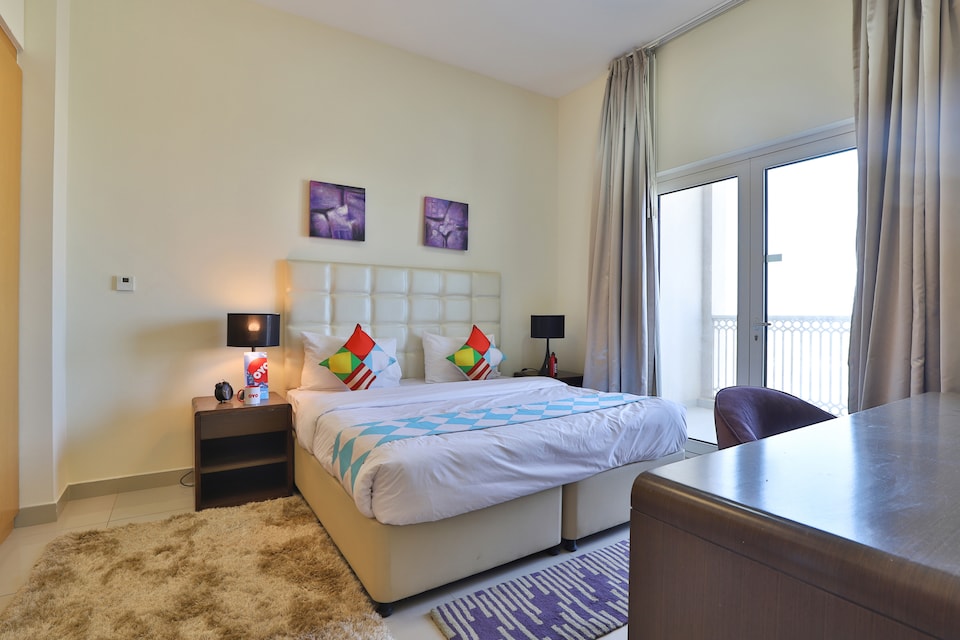 OYO 351 Home Damac Suburbia 1BHK, Discovery Garden Dubai, Dubai