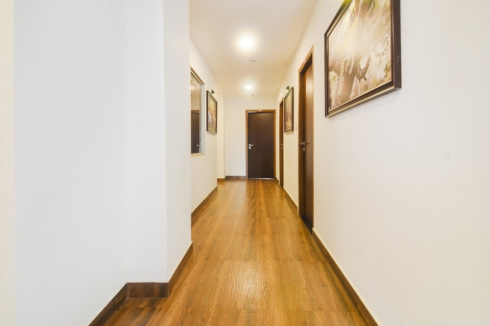 CAPITAL O63491 Peroor Inn, Medical College - Pattom, Trivandrum