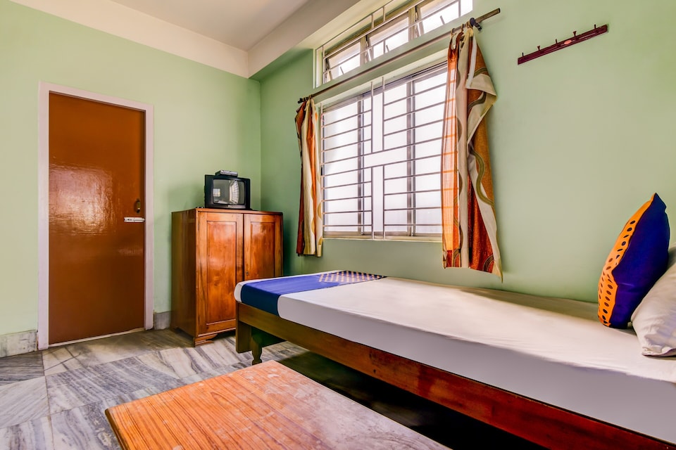 OYO Hotel Lotus 1, Six Mile Guwahati, Guwahati