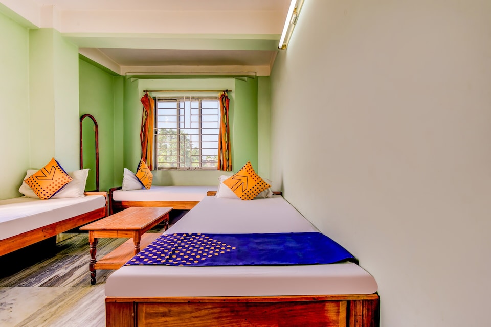 OYO Hotel Lotus 1, Six Mile Guwahati, Guwahati