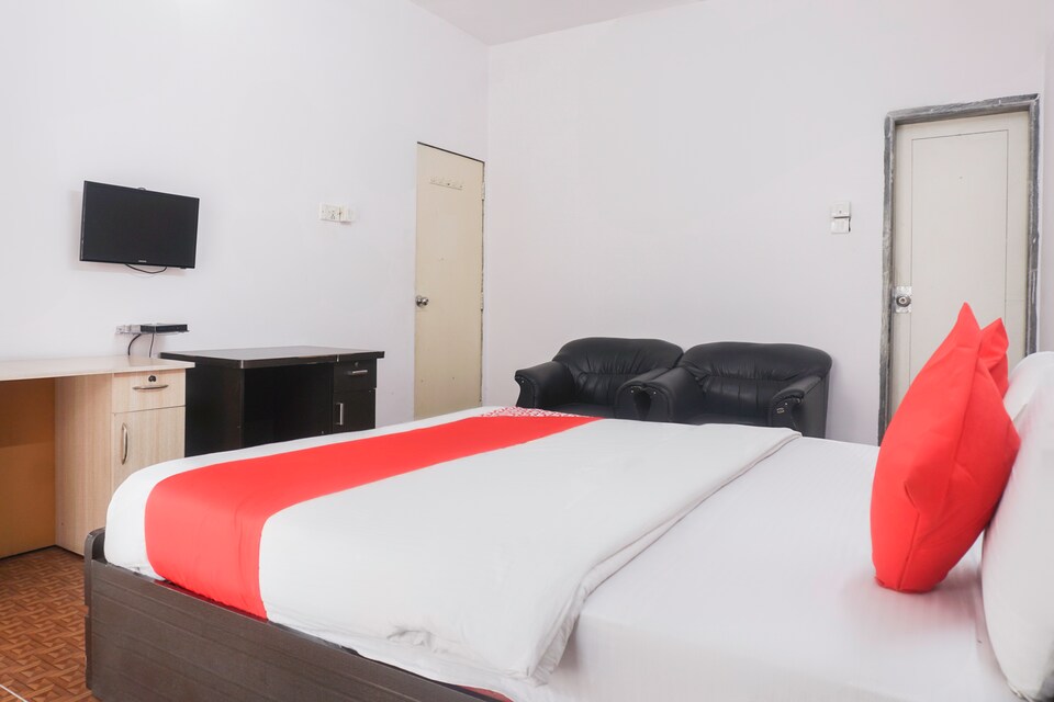 OYO 63548 Airport Avenue , Viman Nagar, Pune