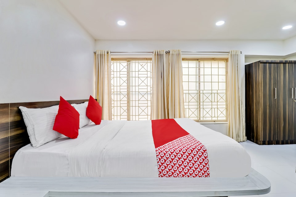 OYO 63561 Hotel Sai Grand, Hampankatta Railway Station, Mangalore