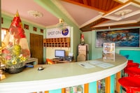 SPOT ON 1896 Hotel Mahkota Pantai