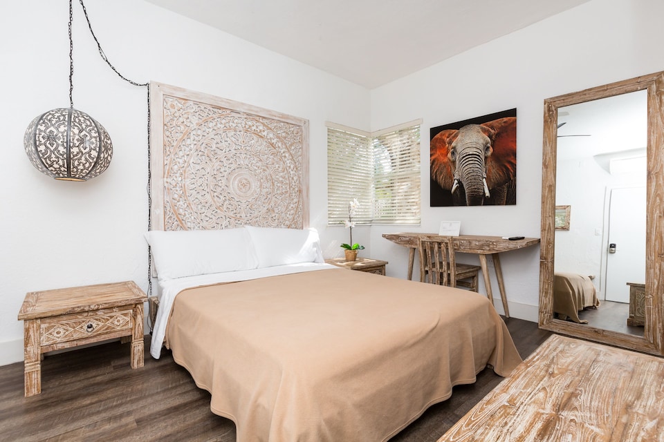 Townhouse by Zenmotel, C33138, Miami