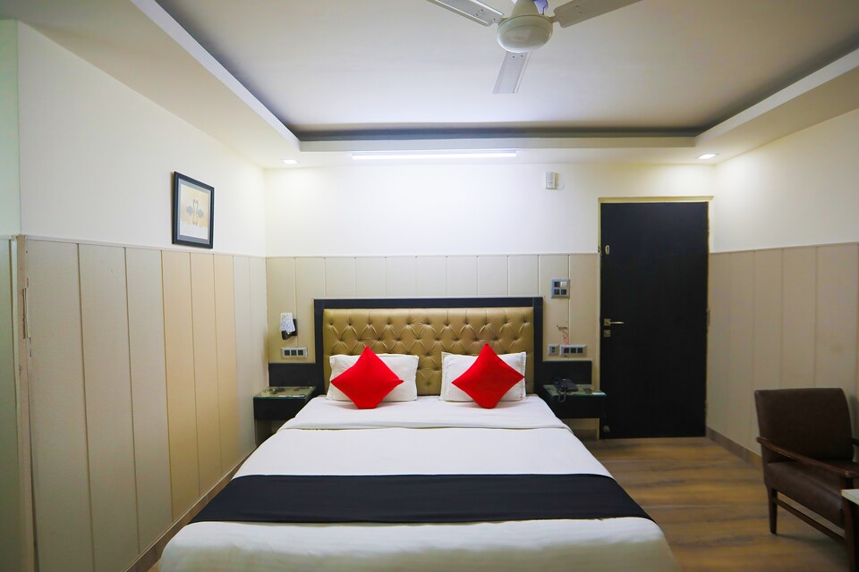 Capital O 63582 Hotel Metropolitan Express, Airport Delhi, Delhi Transit