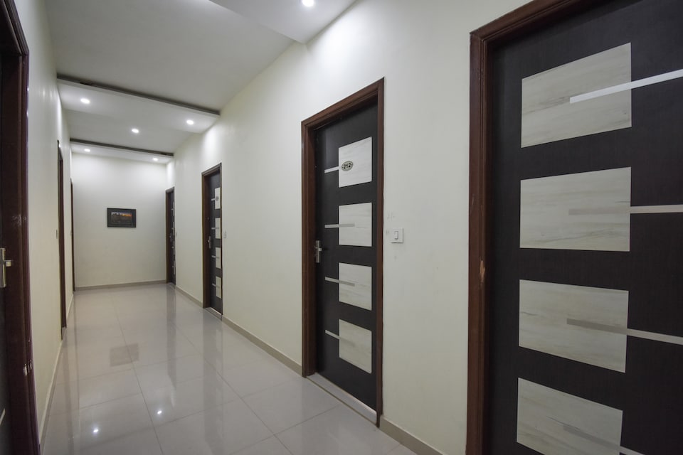 OYO 63583 Hotel Broadway, Ranjit Avenue Amritsar, Amritsar