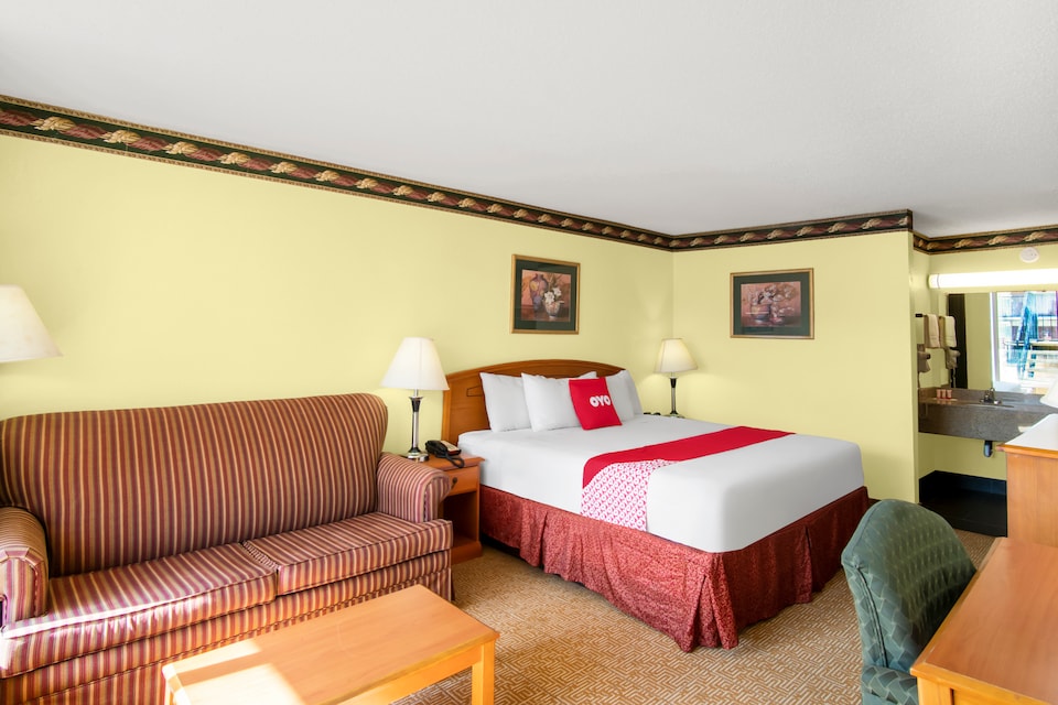 OYO Hotel Oklahoma City South I-35 and SE 29th, C73129, Oklahoma City OK