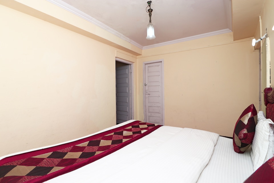 OYO 5153 Hotel Hamers International, Mall Road Mussoorie, Mussoorie