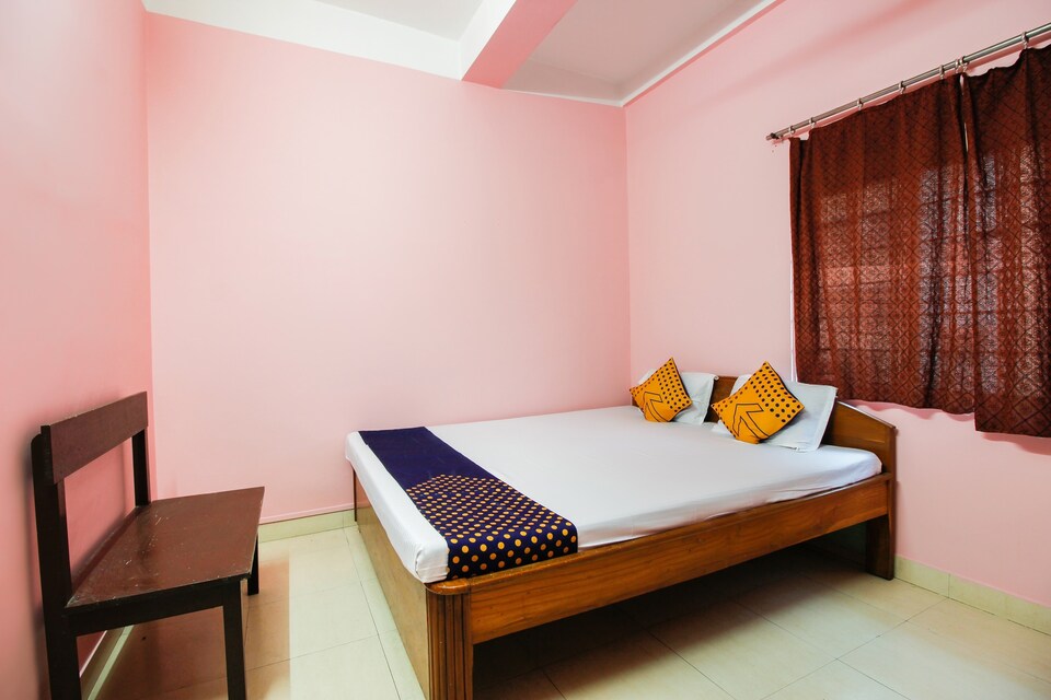 SPOT ON Lovely Guest House, SPOT ON Guwahati, Book ₹400 OYO