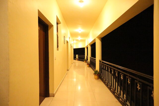 Collection O  Silver Tree Inn