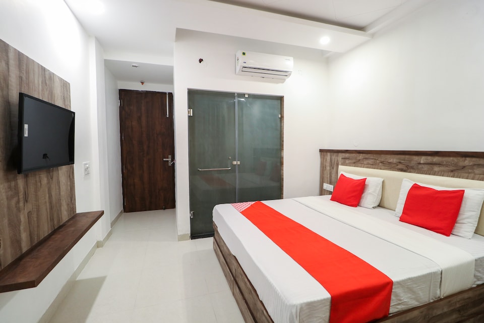 Capital O 63629 Hotel Almond, Panchkula, Panchkula