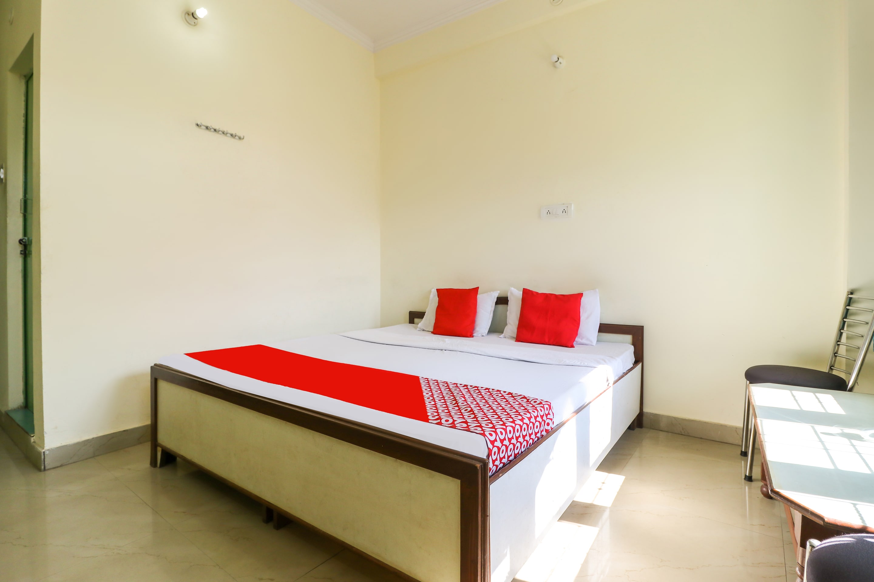 Hotels in Sonprayag