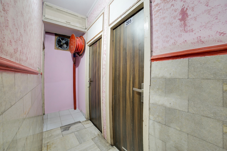 OYO Hotel Sefali Dx Near Gurudwara Shri Bangla Sahib, Paharganj Delhi, Delhi