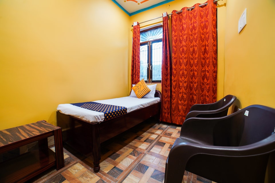 OYO 63679 Hotel Narayan, Kausani, Kausani