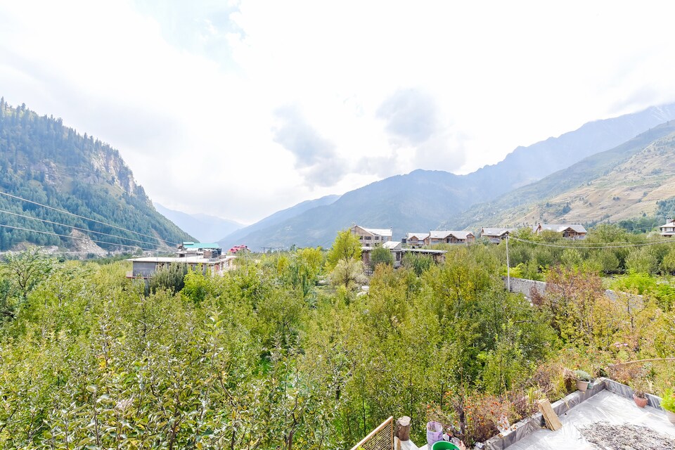 OYO Home 63704 Exuberant Family Suite  Burwa, NH 21 Manali, Manali