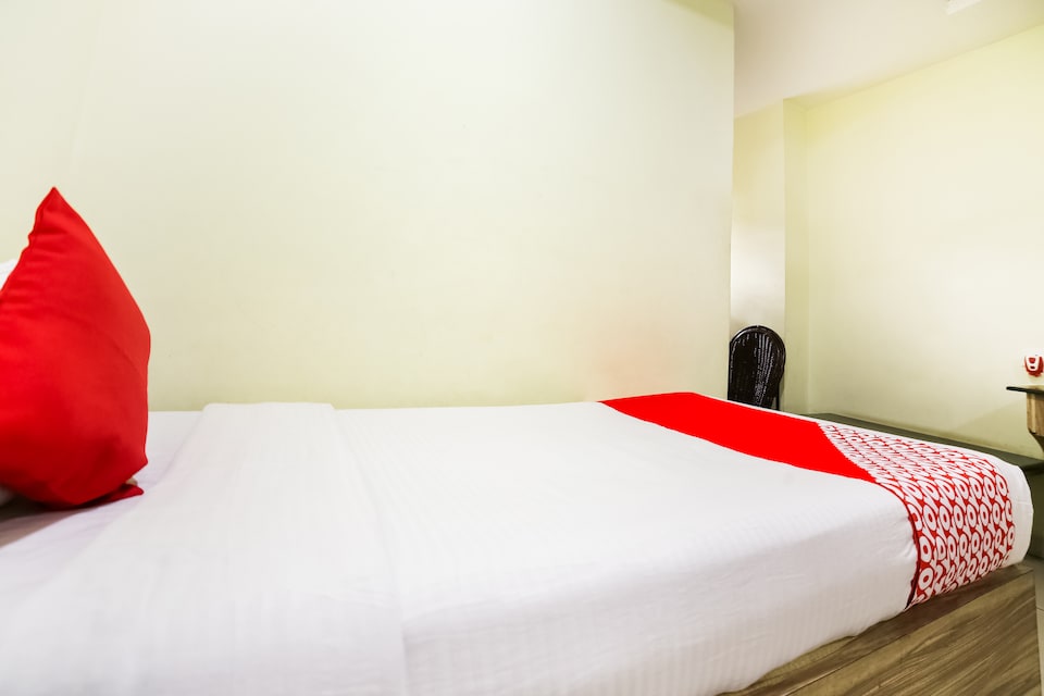 OYO 63718 Vandana Classic, Platan Bazar Guwahati, Guwahati