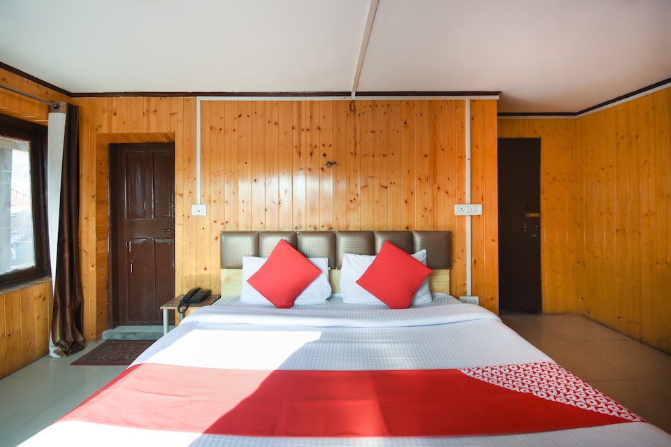 OYO 63738 Hotel Akash Palace, Pahalgam, Pahalgam
