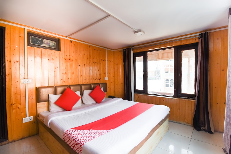 OYO 63738 Hotel Akash Palace, Pahalgam, Pahalgam